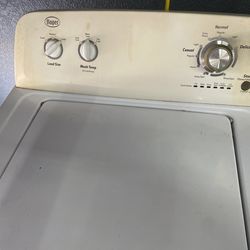 2 washers and 1 dryer / 2 lavadoras y una secadora