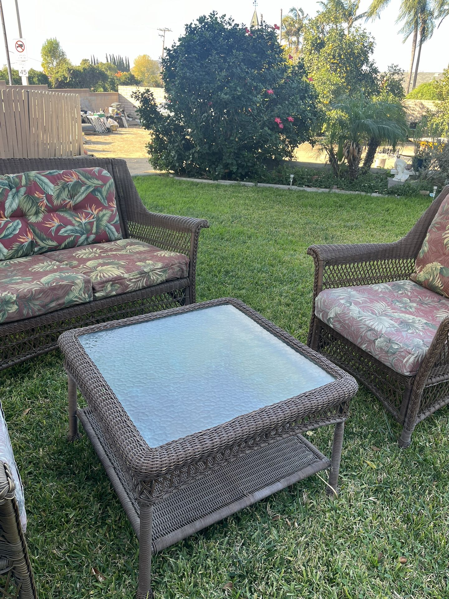 Quality Patios Furniture 