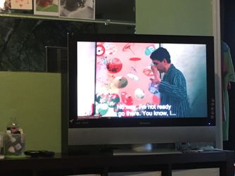 32 inch Polaroid tv. With remote $40