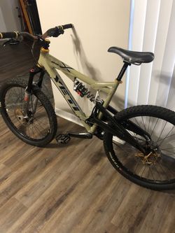 Yeti As-x mountain bike 6 to 7 inch travel adjustable