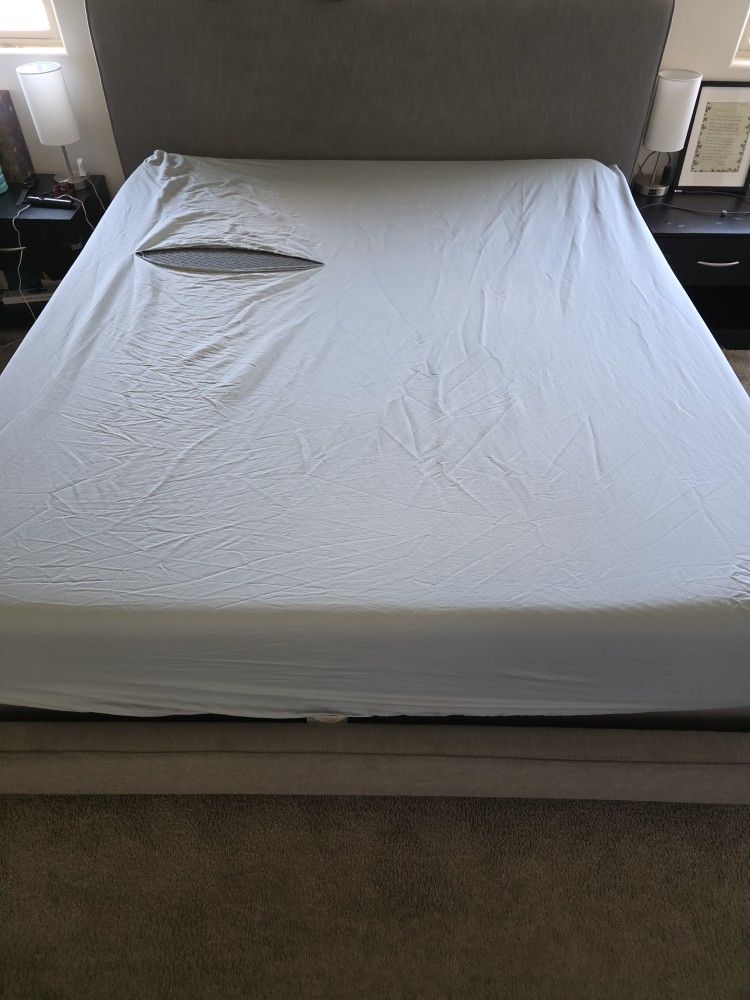 Simply Vera Vera Wang 800 Thread Count Egyptian Cotton Cal King Fitted Sheet