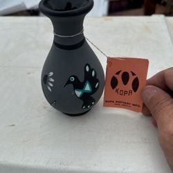 Hummingbird Pottery Vase 