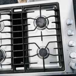 Jenn-air Downdraft 4 Burner Gas Cooktop