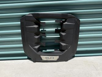 2024 2025 FORD MUSTANG GT OEM CARBON FIBER ENGINE COVER FUEL RAIL COVER USED