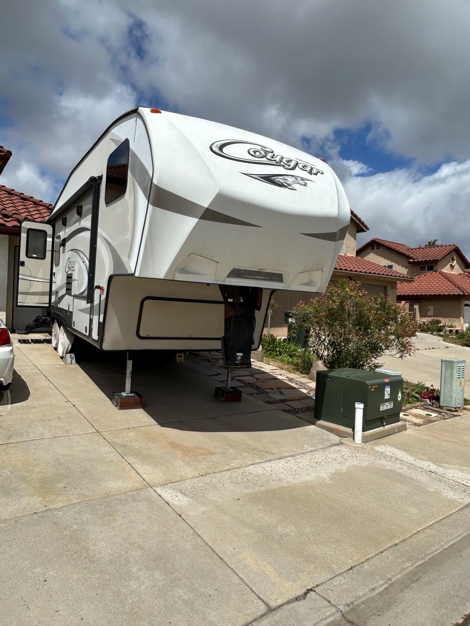 2016 Keystone Cougar Series M-244RLS