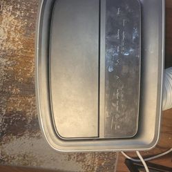 Frigidaire Portable AIR Conditioner/ Dehumidifier 