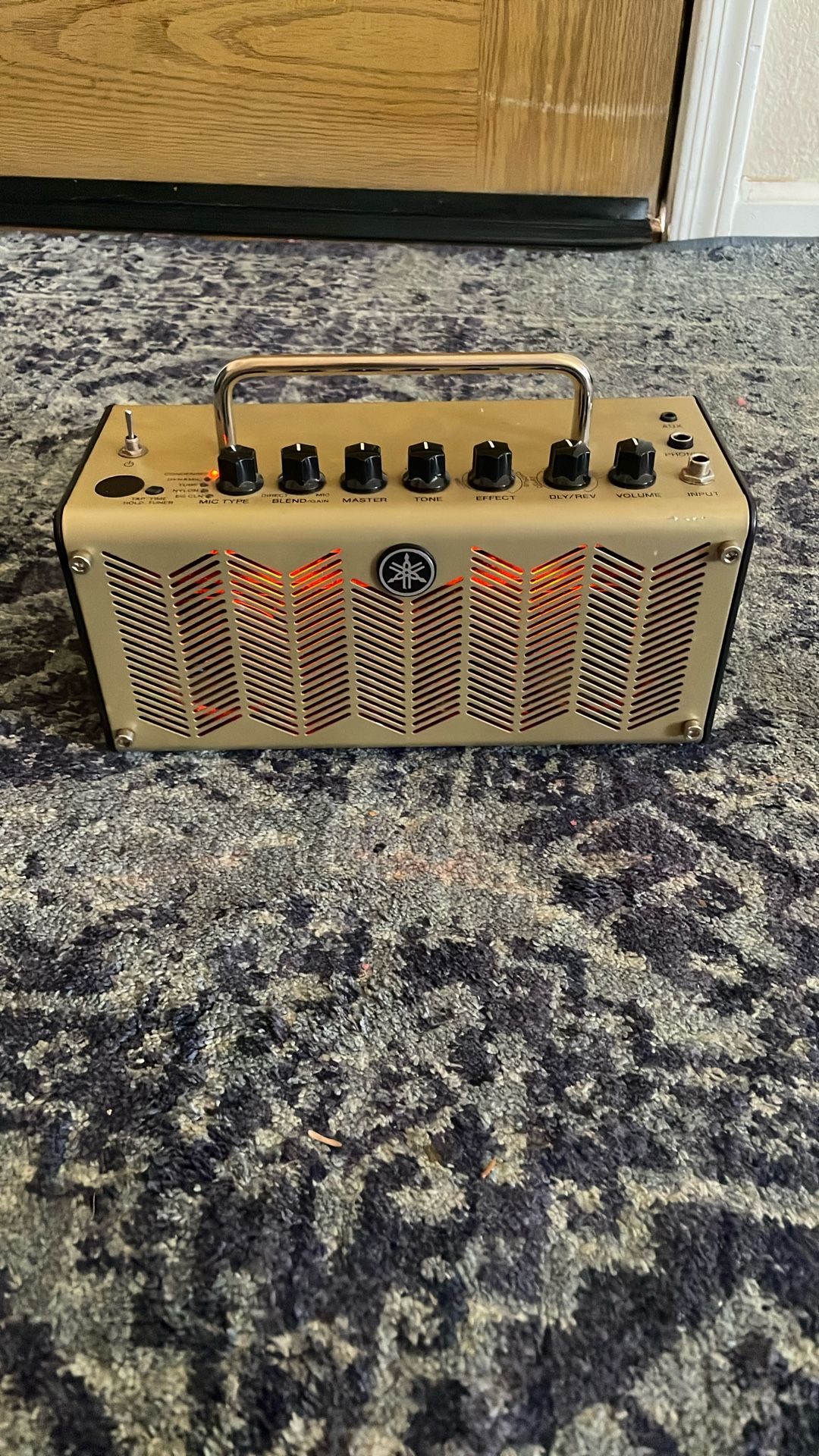 Yamaha THR5A 5W Modeling Acoustic Guitar Combo Amp