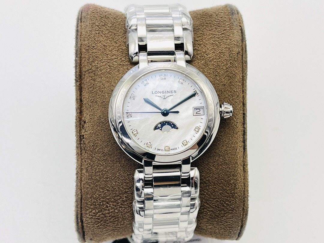 An unworn men's watch