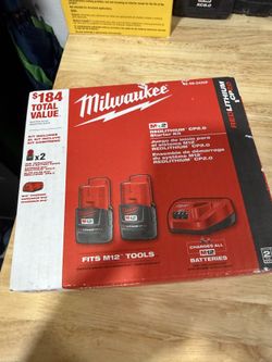 Milwaukee M12 Battery And Charger Cp2.0