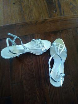 Elegant sandals