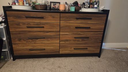 Bedroom Furniture Set