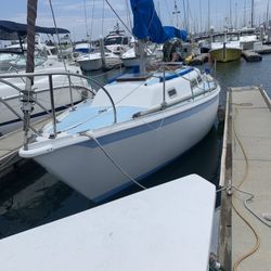 27 Foot Ericson, Electric In Board