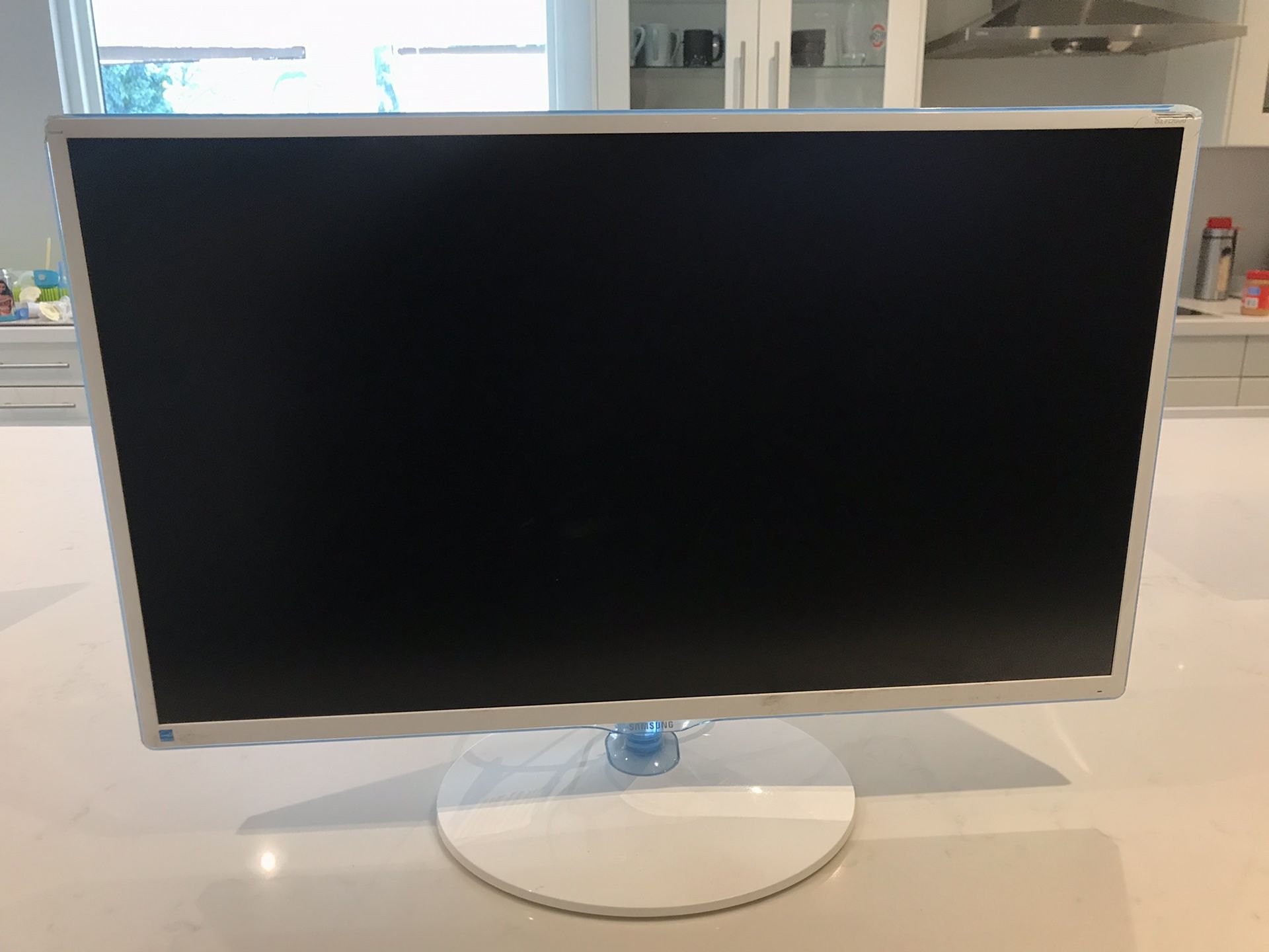 Samsung S27D360H 27" LED Monitor White w/ Blue ToC Finish Full 1080p