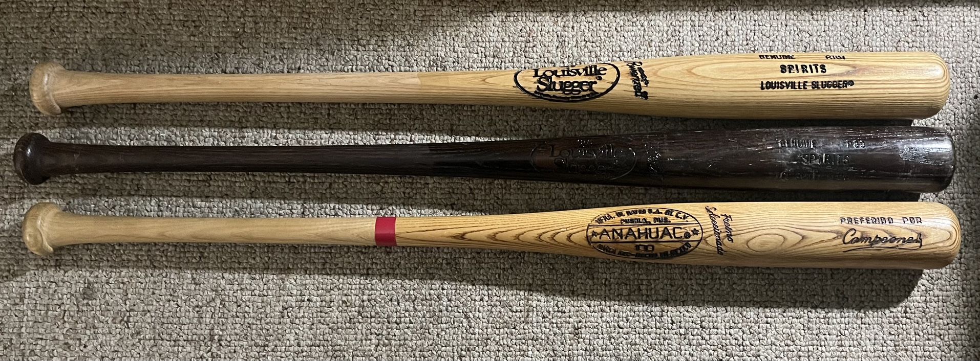 Wood bats Louisville, slugger