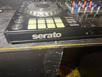Pioneer serato dj board