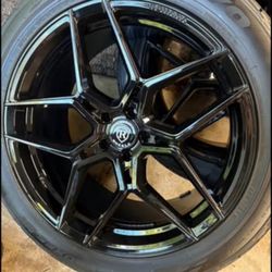 ROHANA WHEELS & TOYO PROXIES III 305/40/R22