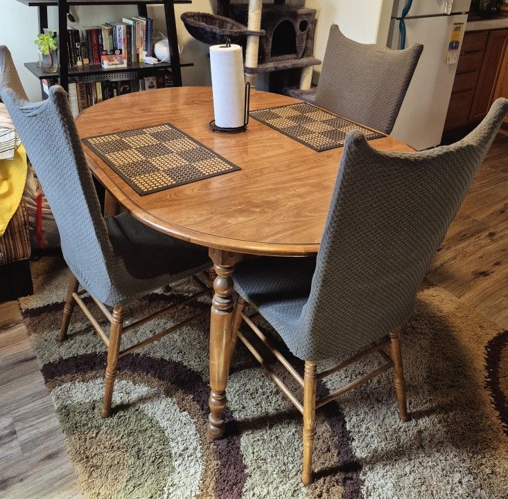 Retro 1980's Dining Table With 3 Chairs! See Details.