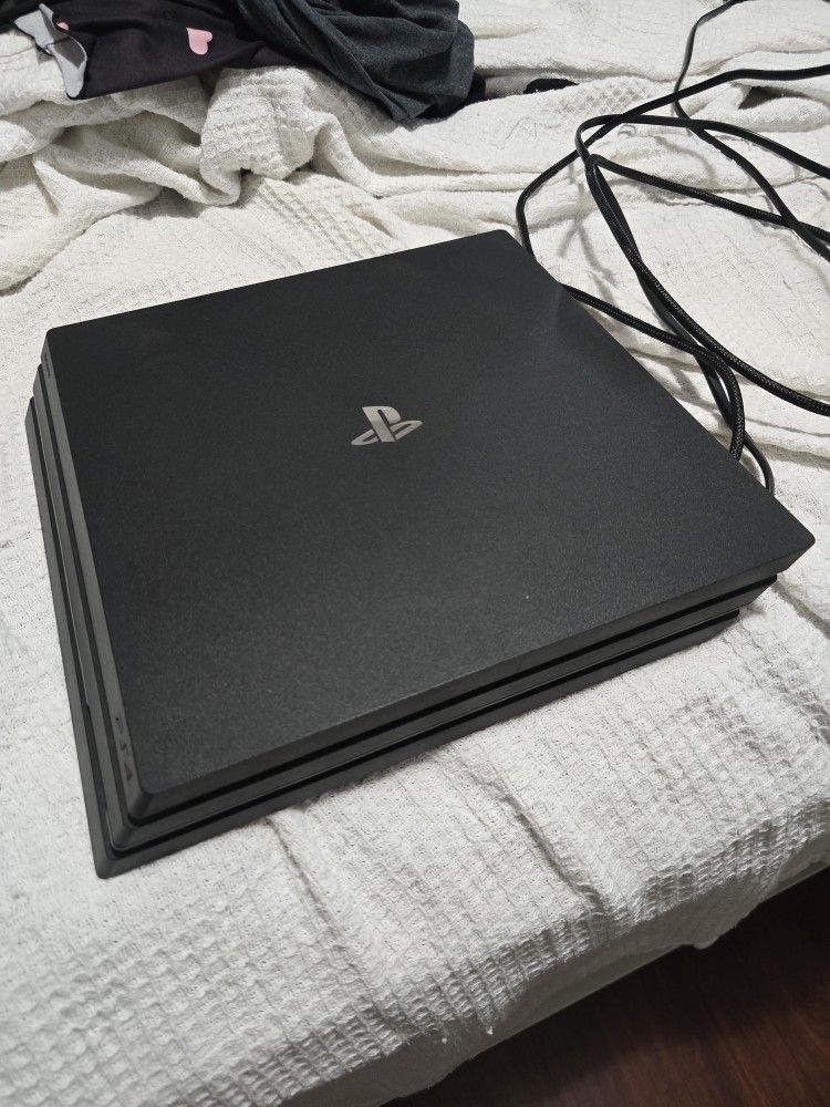 PS4 PRO