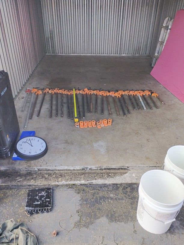 25 Pony Bar Clamps And 9 Extra Clamps All Work Like New