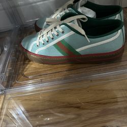 Gucci Shoes Size 9