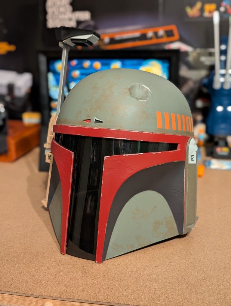 STAR WARS The Black Series Boba Fett (Re-Armored) Premium Electronic Helmet