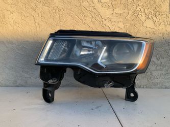 Jeep Grand Cherokee Left Driver Headlight
