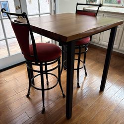 Scandinavian Pub Table And 4 Chairs