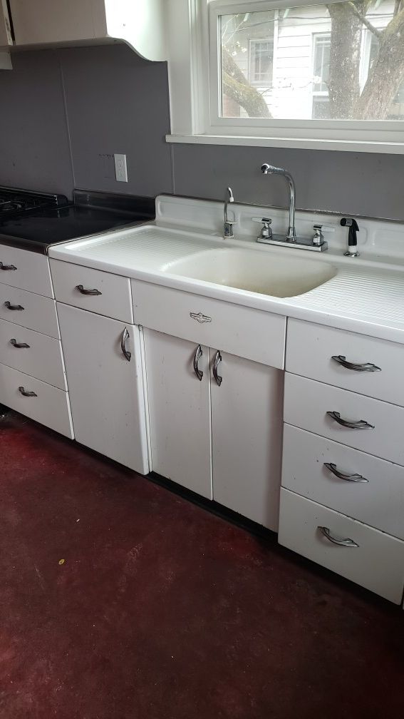 1948 Youngstown kitchen with counter tops for Sale in Portland