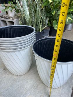 14 x14” thick white resin pot, decorative pot with drainage hole, 95820