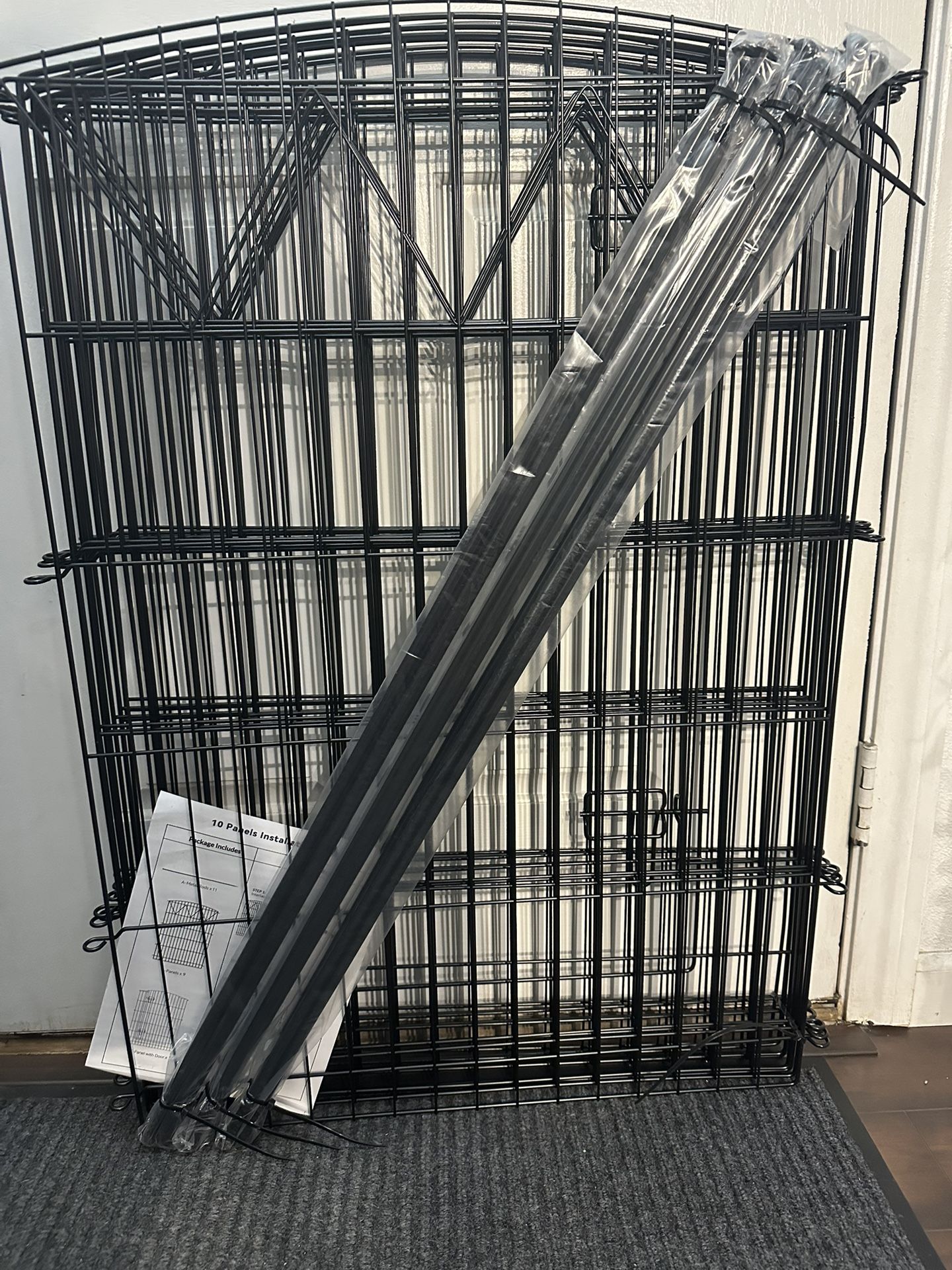 NEW Beautiful Garden Fence 10 Panels, 35.8 in (H) X 21.8 ft (L)