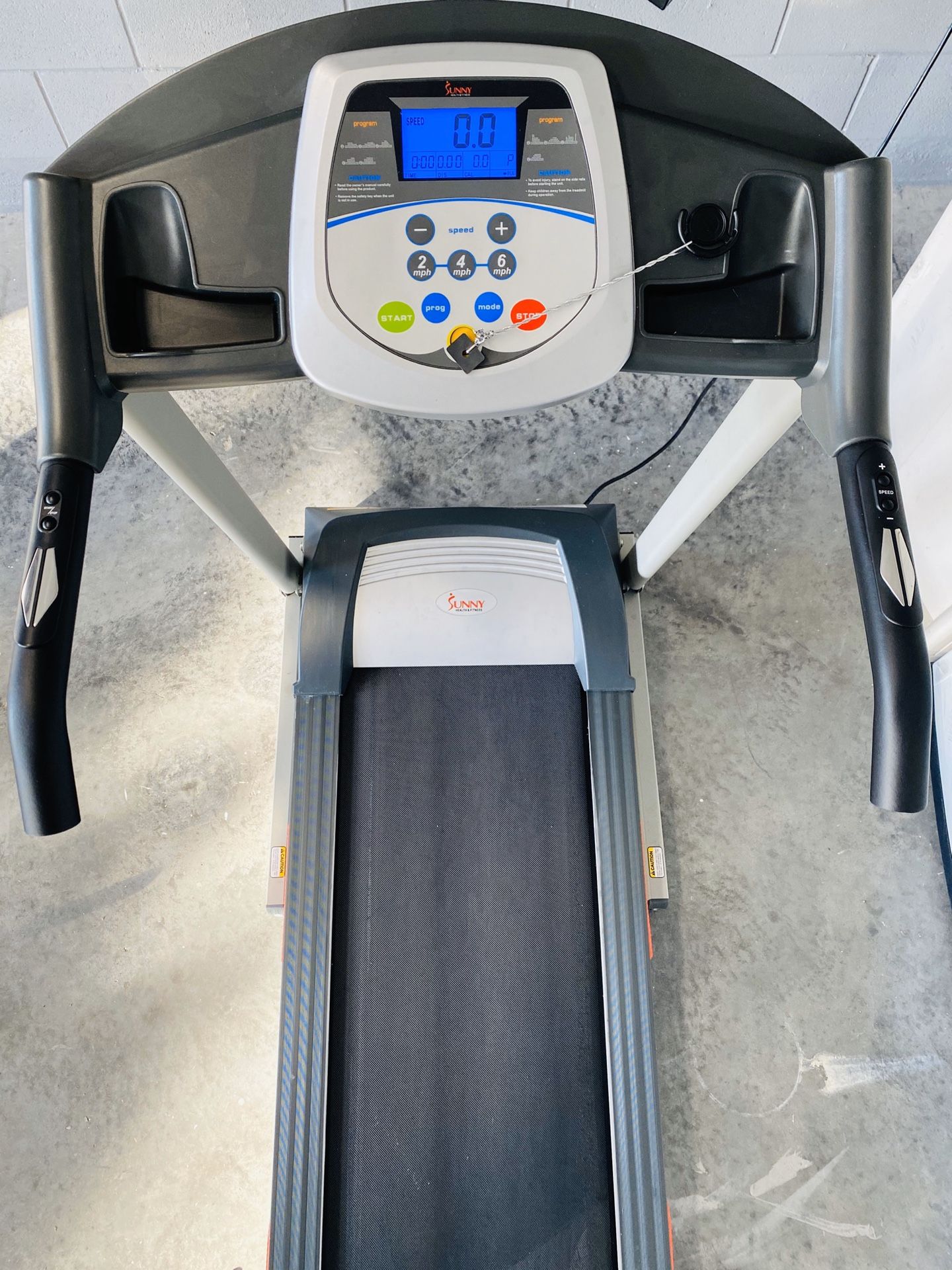 Treadmill (Sunny Health and Fitness)