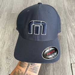 Brand-new Travis Mathew Leezy Embroidered Logo Blue Golf FlexFit Hat Cap S/M
