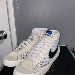 Nike Blazers 77’ Mens Size 10.5