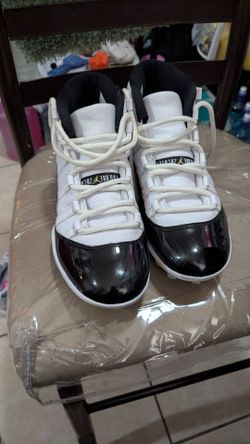 Jordans Football cleats men size 9.5
