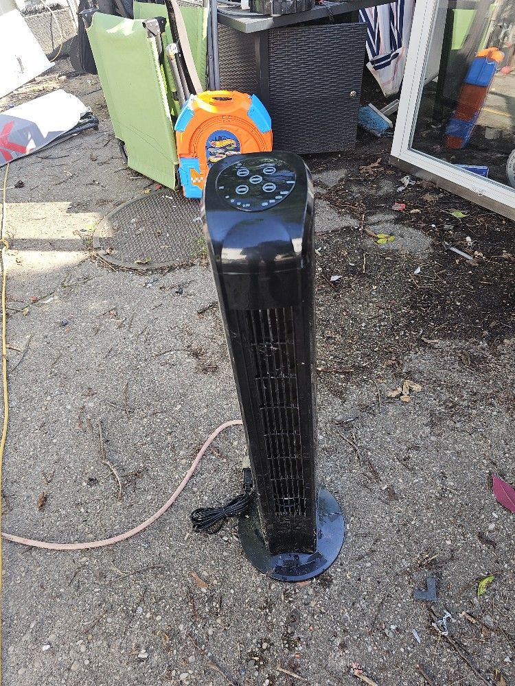 Prices Firm.. 32-in Tower Fan With Remote Control