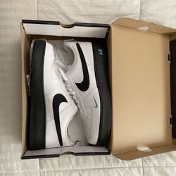 NIKE AIR FORCE 1 '07 LV8 J22