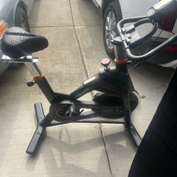 STATIONARY EXERCISE BIKE 