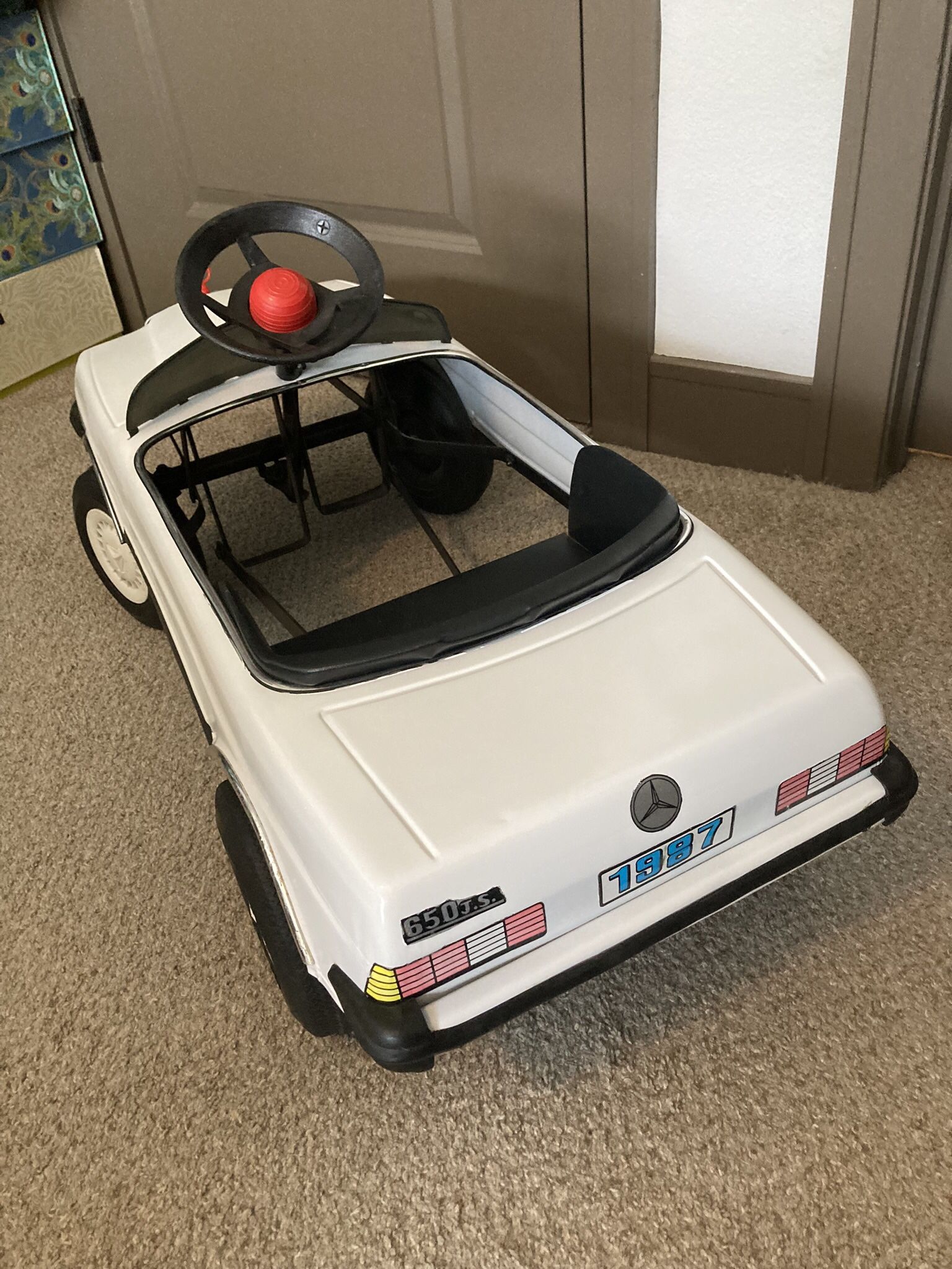 Mercedes’ 1987 Kids Pedal Car