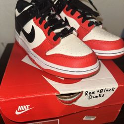 Nike Dunks Fits Woman’s 7.5