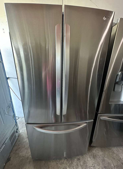 LG French Door Fridge – Stainless, Bottom Freezer, Clean