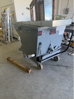 3/4 ton self dumping tilt hopper with wheels