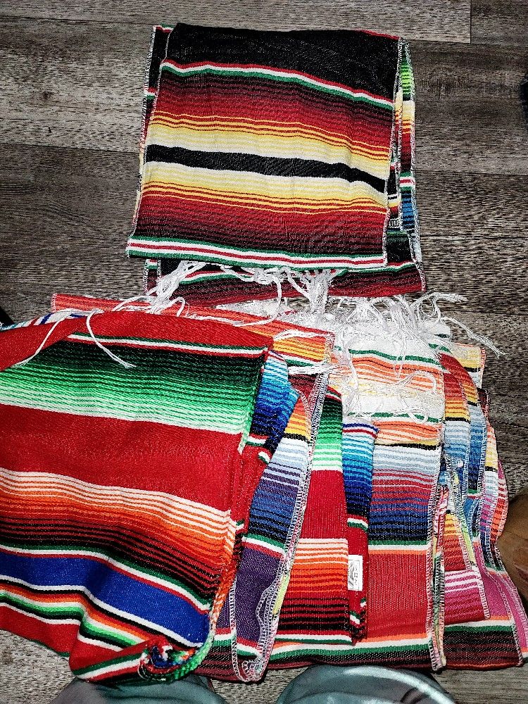 Sombrero Table Runners 