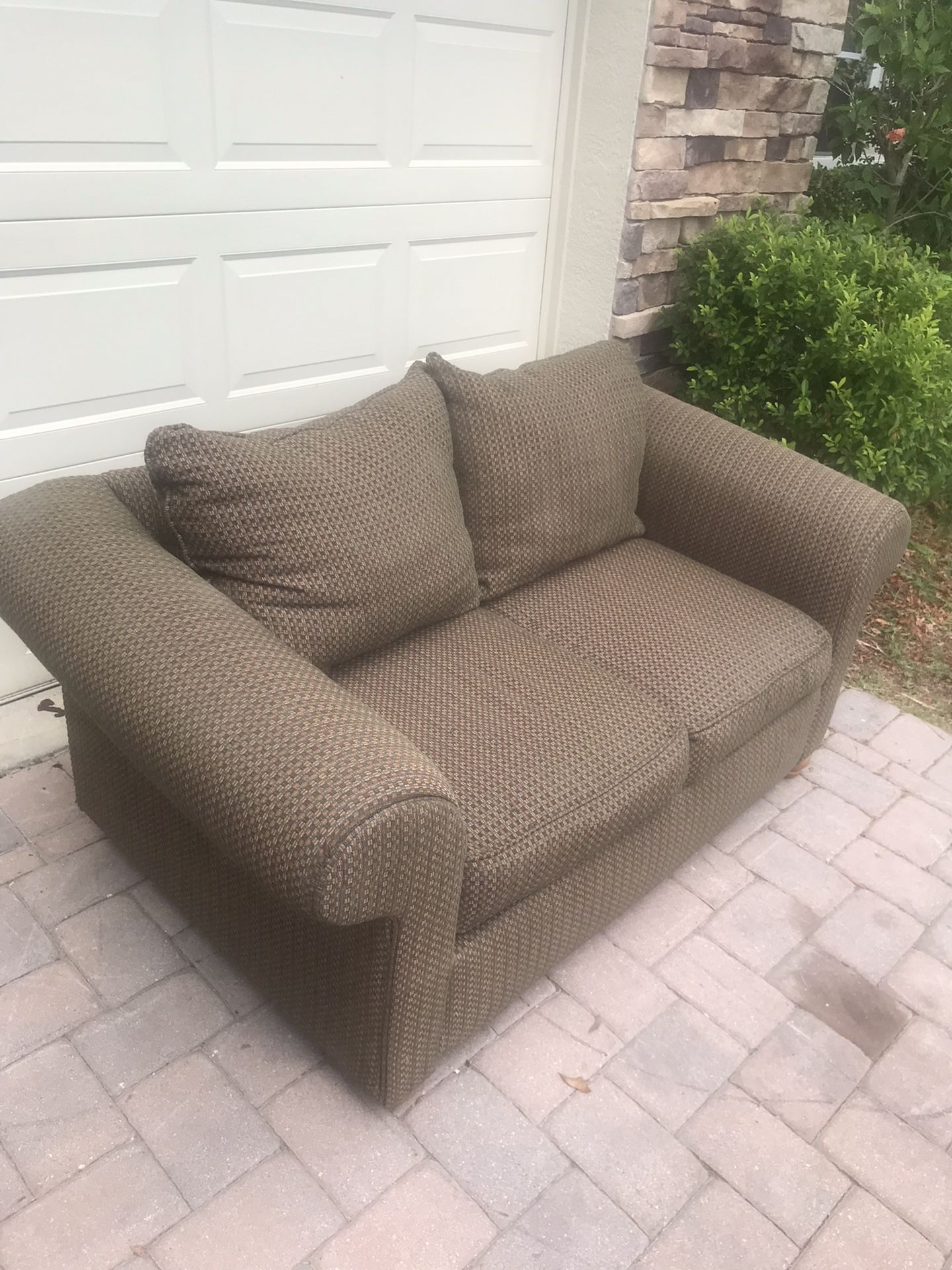 Sofa King Comfortable Brown Sofa Couch For Sale! Free Delivery 🚚