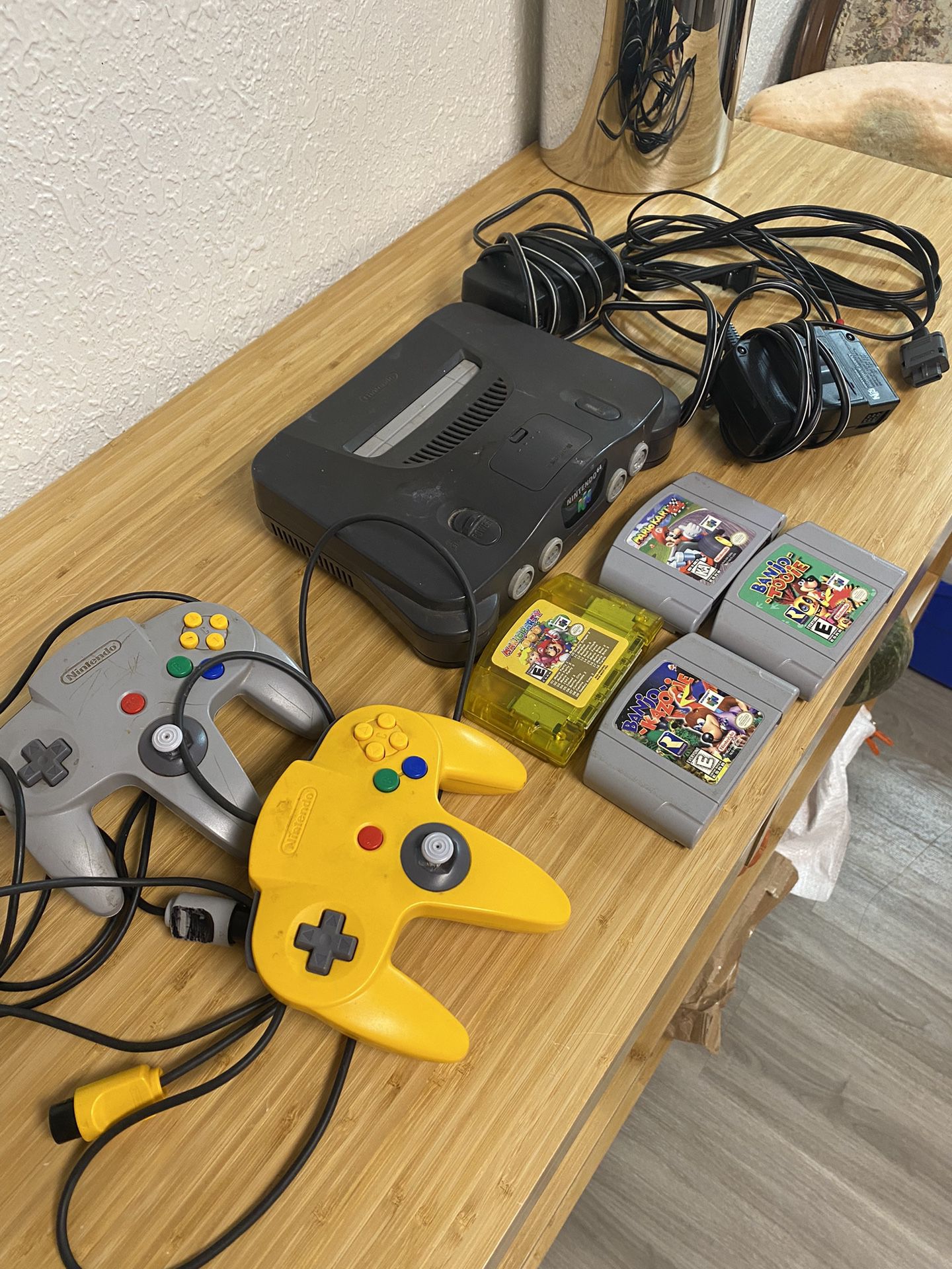 Nintendo 64 With Expansion Pack And 4 Games Mario Cart