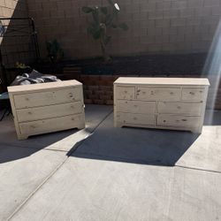 Thomasville (Made In USA) Pine Dresser With Mirror & Floral Accent Design (2) Pieces 