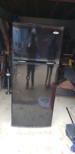 Nice black Frigidaire refrigerator