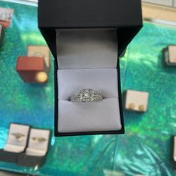 14k Engagement Diamond Ring 