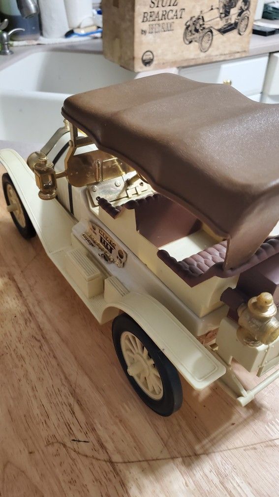 1909 Flyabpit Decanter Vintage Model Car