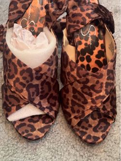 Jessica Simpson Leopard Wrap Up Heels size 8.5