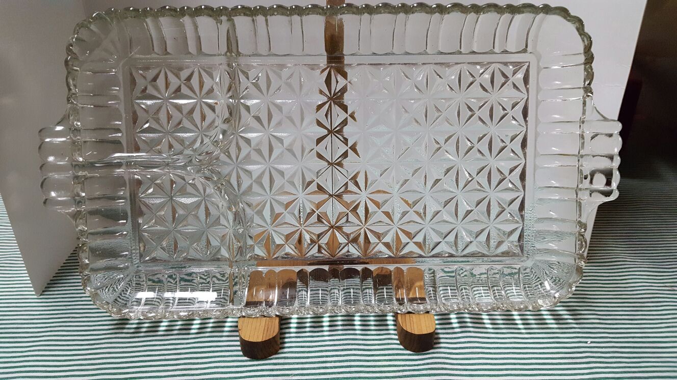 4 Glass Divided Trays